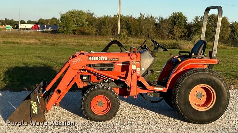 image for item EK3509 Kubota  B2710HSD MFWD tractor