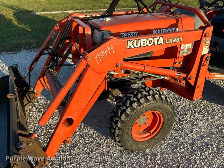 image for item EK3509 Kubota  B2710HSD MFWD tractor