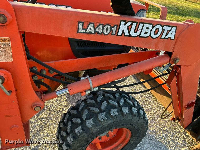 image for item EK3509 Kubota  B2710HSD MFWD tractor