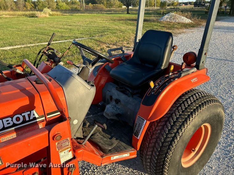 image for item EK3509 Kubota  B2710HSD MFWD tractor