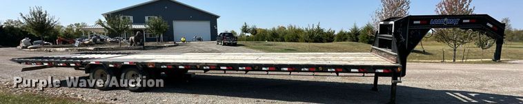 image for item EN0045 2015 Load Trail 36 Flatbed hydraulic tail equipment trailer