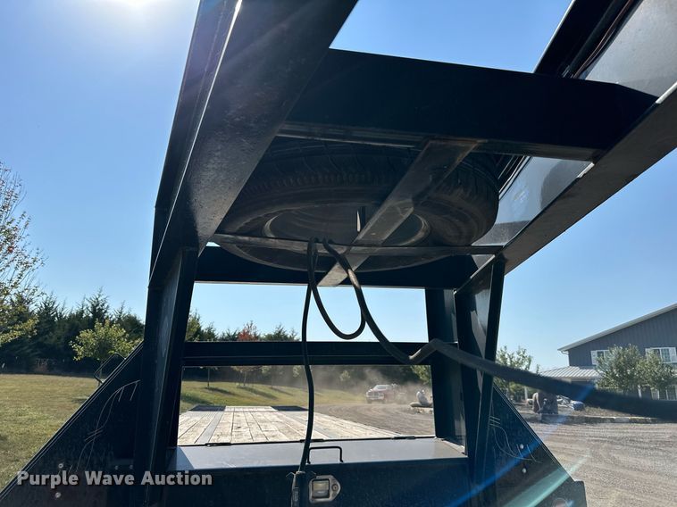 image for item EN0045 2015 Load Trail 36 Flatbed hydraulic tail equipment trailer