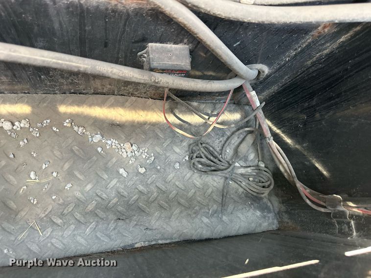 image for item EN0045 2015 Load Trail 36 Flatbed hydraulic tail equipment trailer