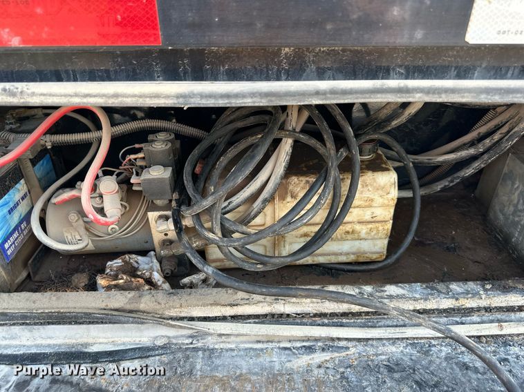 image for item EN0045 2015 Load Trail 36 Flatbed hydraulic tail equipment trailer