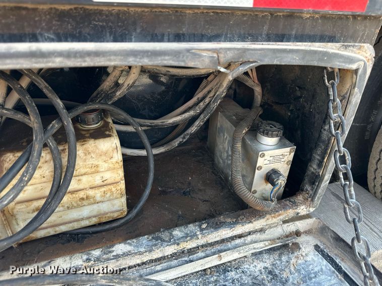 image for item EN0045 2015 Load Trail 36 Flatbed hydraulic tail equipment trailer