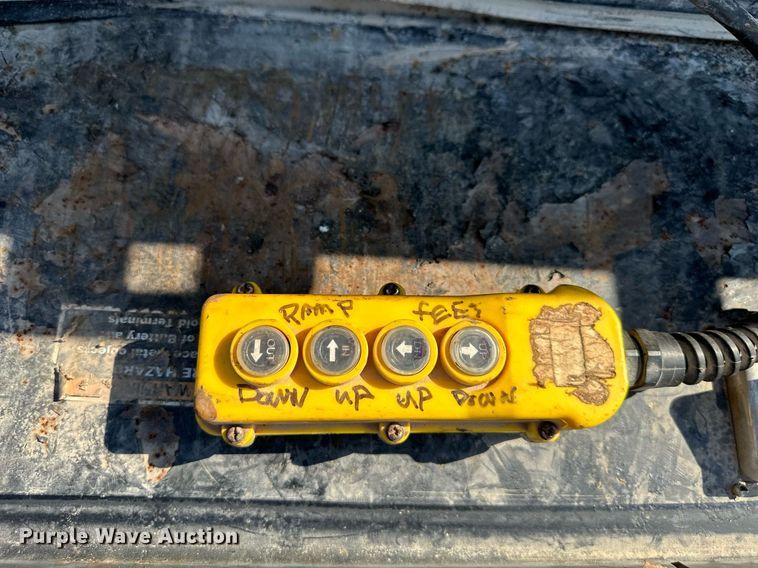 image for item EN0045 2015 Load Trail 36 Flatbed hydraulic tail equipment trailer