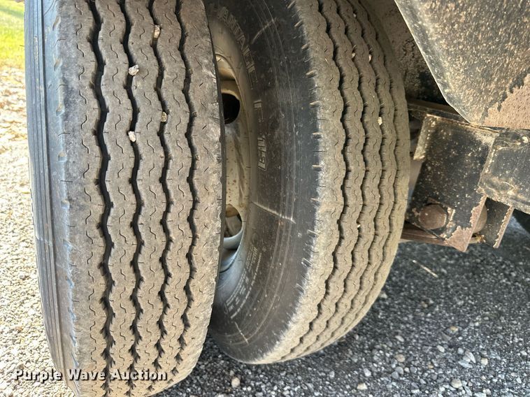 image for item EN0045 2015 Load Trail 36 Flatbed hydraulic tail equipment trailer