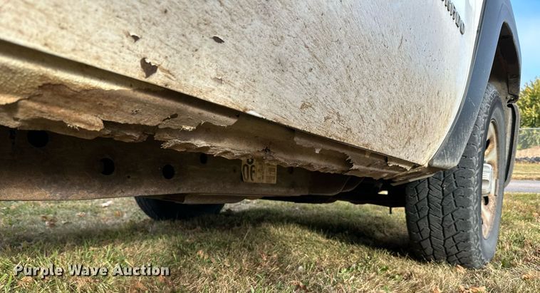 image for item EN2500 2013 Chevrolet  Silverado 1500 pickup truck