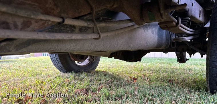 image for item EN2500 2013 Chevrolet  Silverado 1500 pickup truck