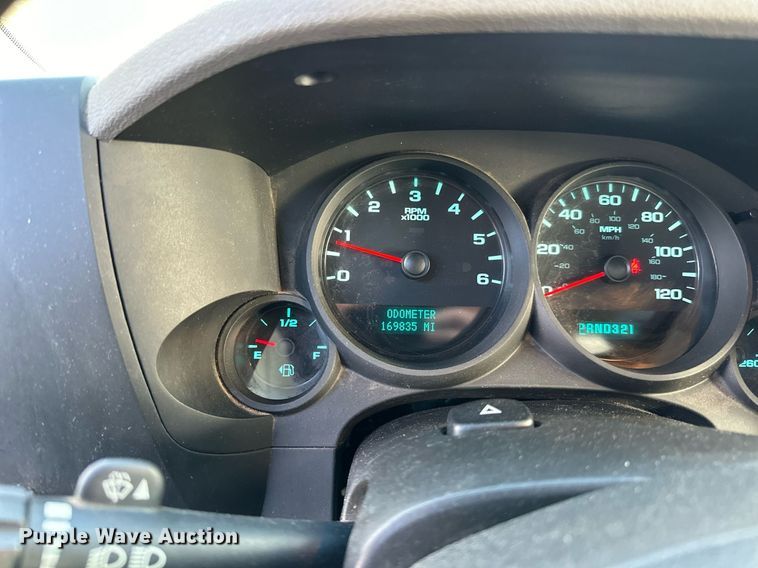 image for item EN2500 2013 Chevrolet  Silverado 1500 pickup truck