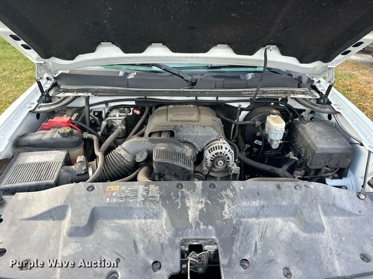 image for item EN2500 2013 Chevrolet  Silverado 1500 pickup truck