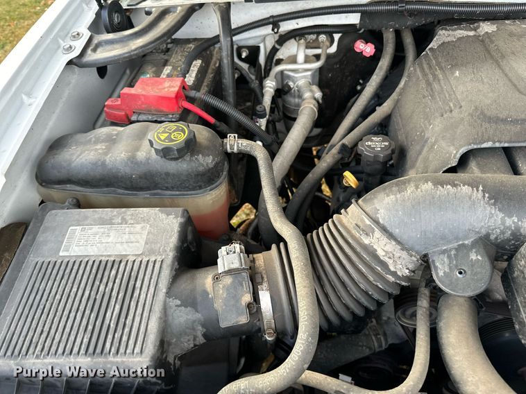 image for item EN2500 2013 Chevrolet  Silverado 1500 pickup truck