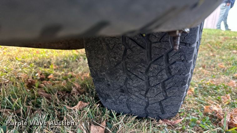 image for item EN2500 2013 Chevrolet  Silverado 1500 pickup truck