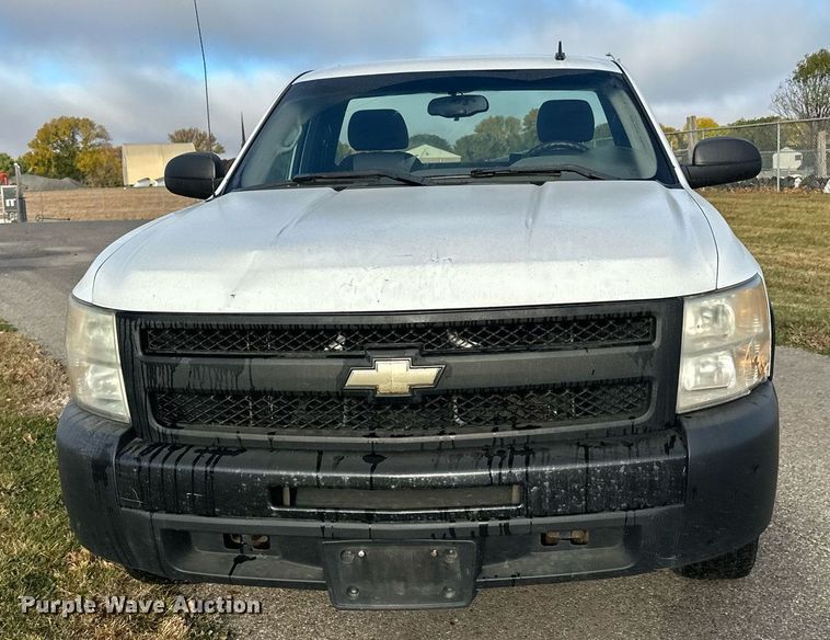 image for item EN2501 2009 Chevrolet  Silverado 1500 pickup truck