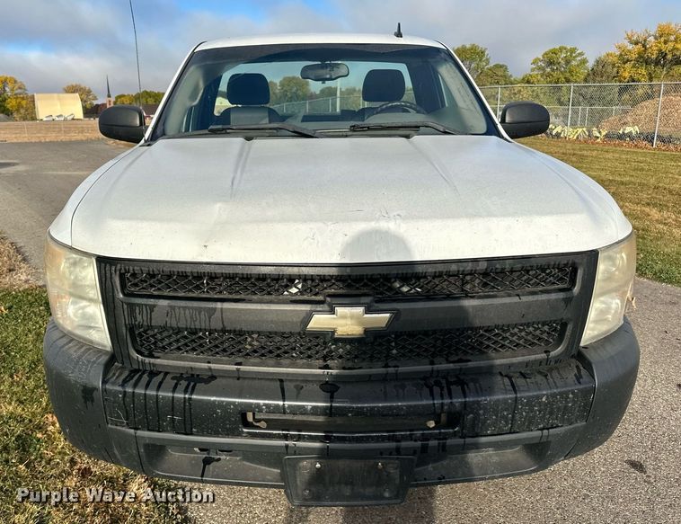 image for item EN2501 2009 Chevrolet  Silverado 1500 pickup truck