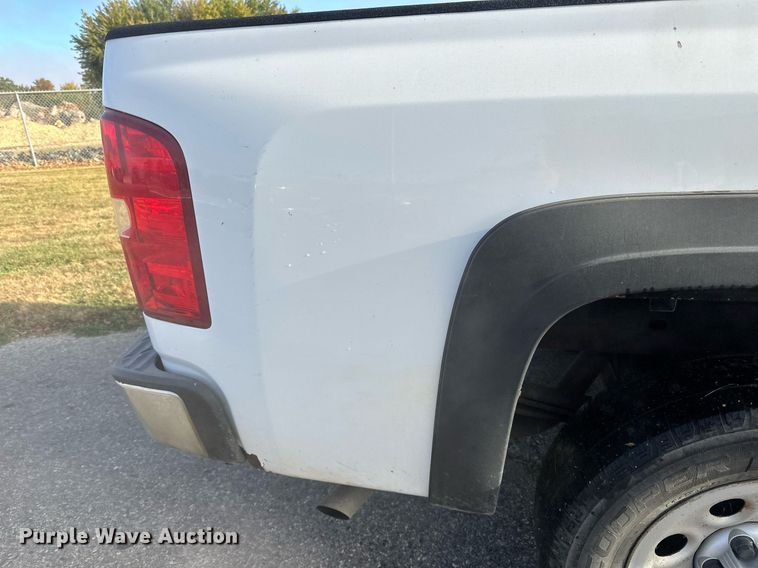 image for item EN2501 2009 Chevrolet  Silverado 1500 pickup truck