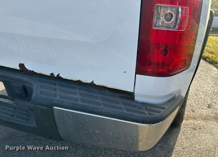 image for item EN2501 2009 Chevrolet  Silverado 1500 pickup truck