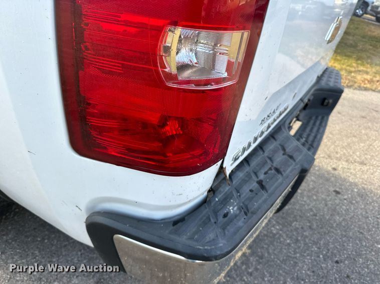 image for item EN2501 2009 Chevrolet  Silverado 1500 pickup truck