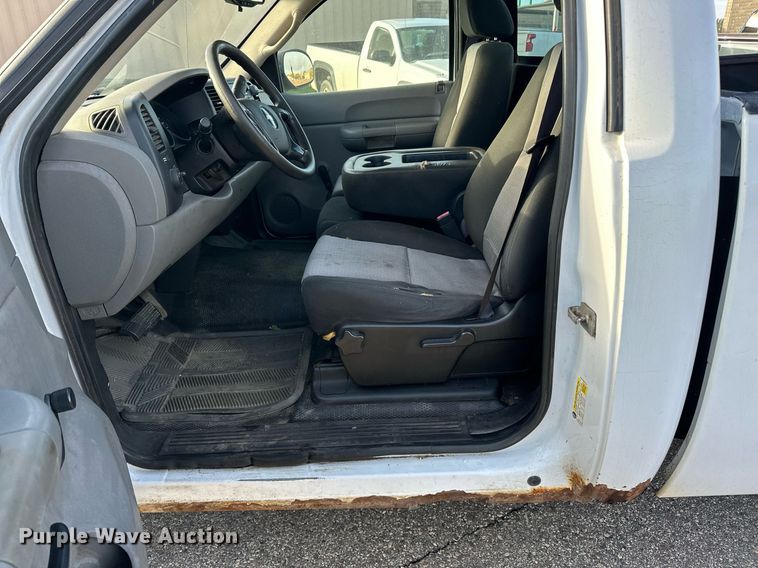 image for item EN2501 2009 Chevrolet  Silverado 1500 pickup truck