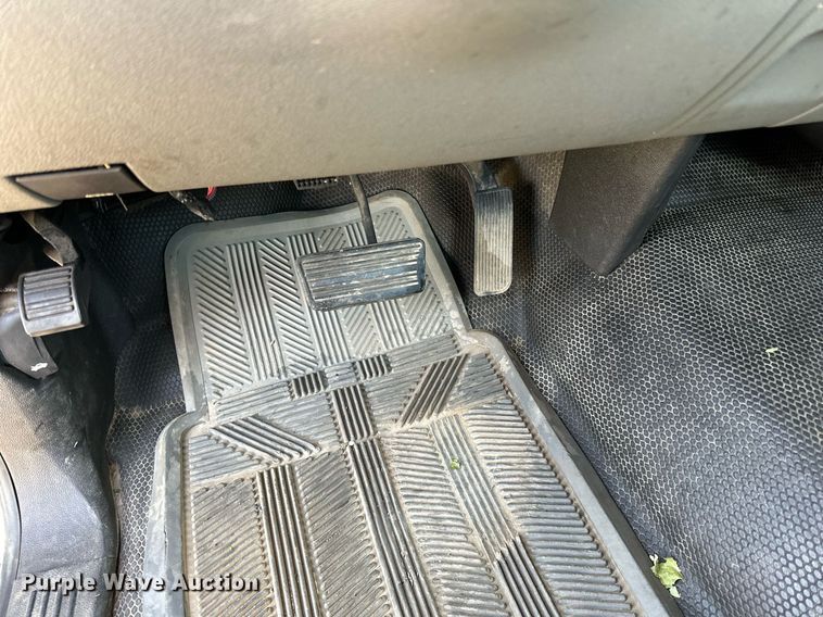 image for item EN2501 2009 Chevrolet  Silverado 1500 pickup truck