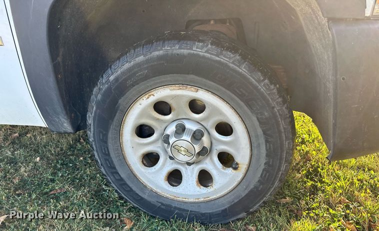 image for item EN2501 2009 Chevrolet  Silverado 1500 pickup truck