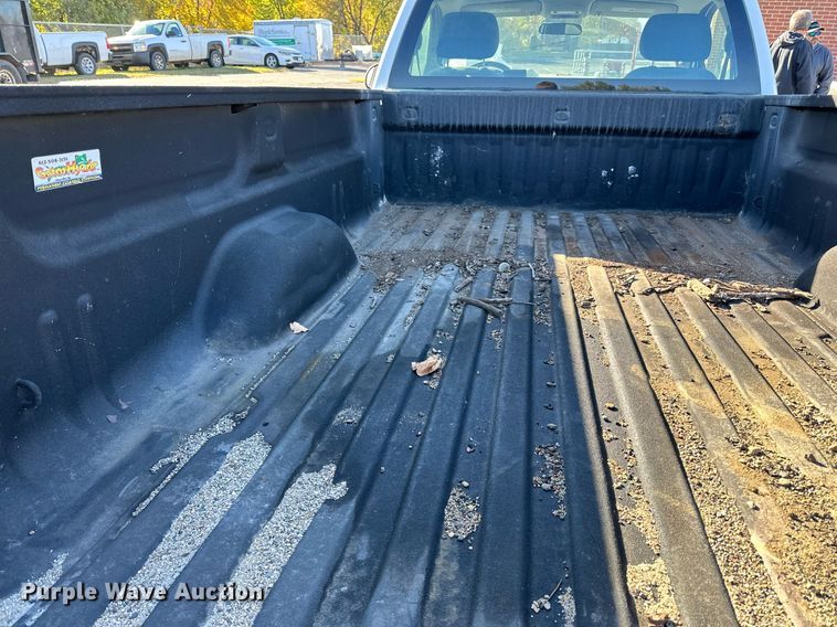 image for item EN2502 2011 Chevrolet  Silverado 1500 pickup truck