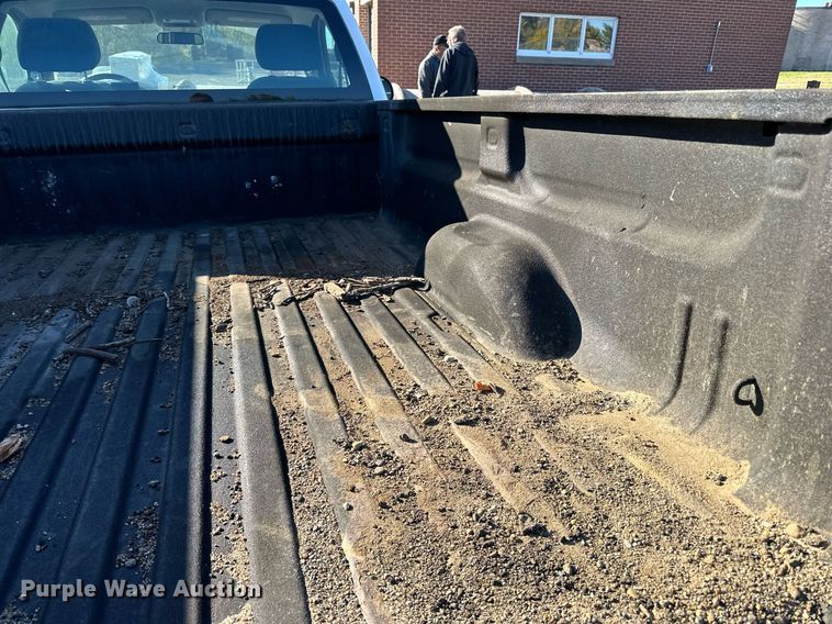 image for item EN2502 2011 Chevrolet  Silverado 1500 pickup truck