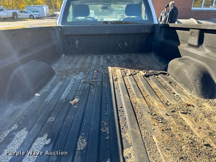 image for item EN2502 2011 Chevrolet  Silverado 1500 pickup truck