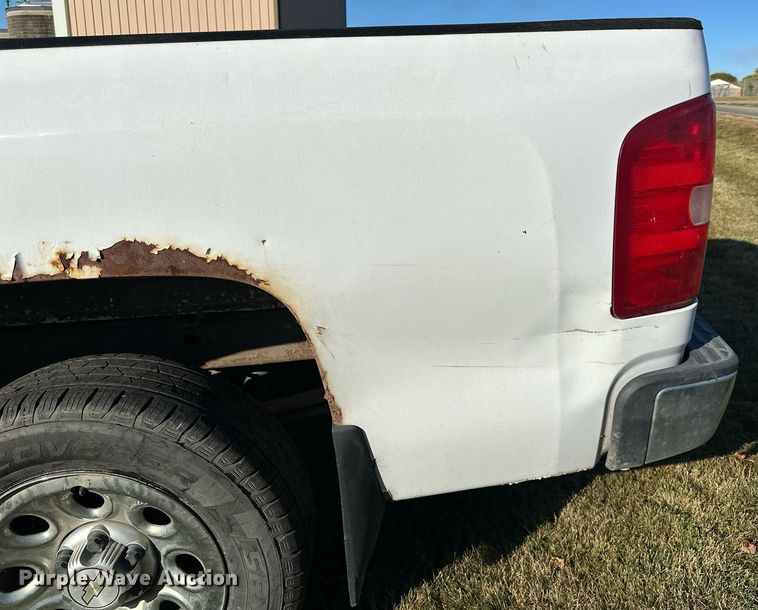 image for item EN2502 2011 Chevrolet  Silverado 1500 pickup truck