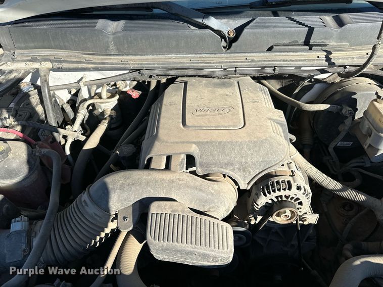 image for item EN2502 2011 Chevrolet  Silverado 1500 pickup truck