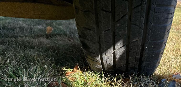 image for item EN2502 2011 Chevrolet  Silverado 1500 pickup truck