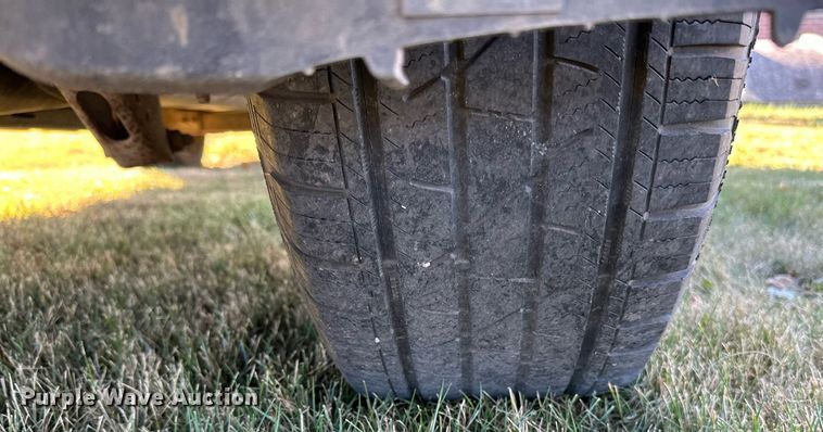 image for item EN2502 2011 Chevrolet  Silverado 1500 pickup truck