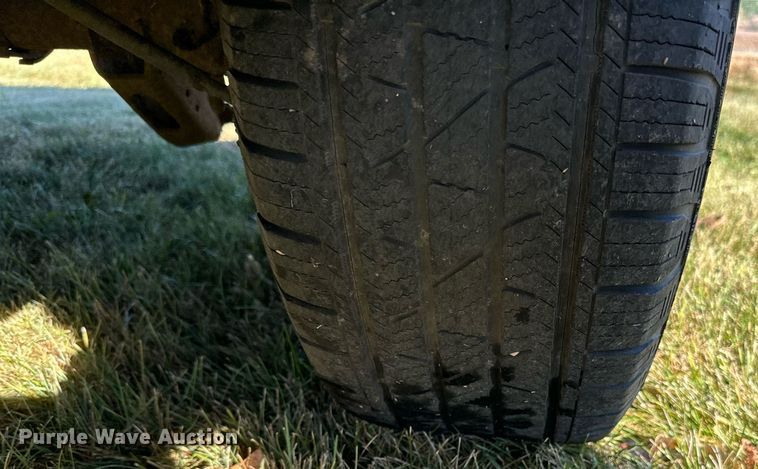 image for item EN2502 2011 Chevrolet  Silverado 1500 pickup truck