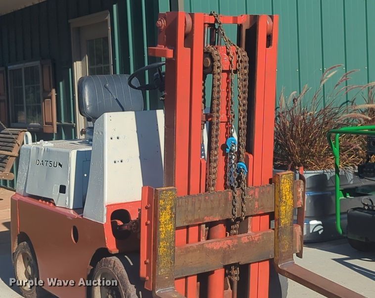 image for item EQ2009 Datsun forklift