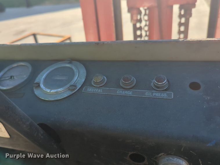 image for item EQ2009 Datsun forklift