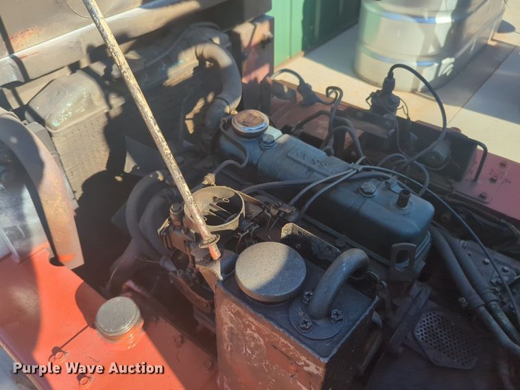 image for item EQ2009 Datsun forklift