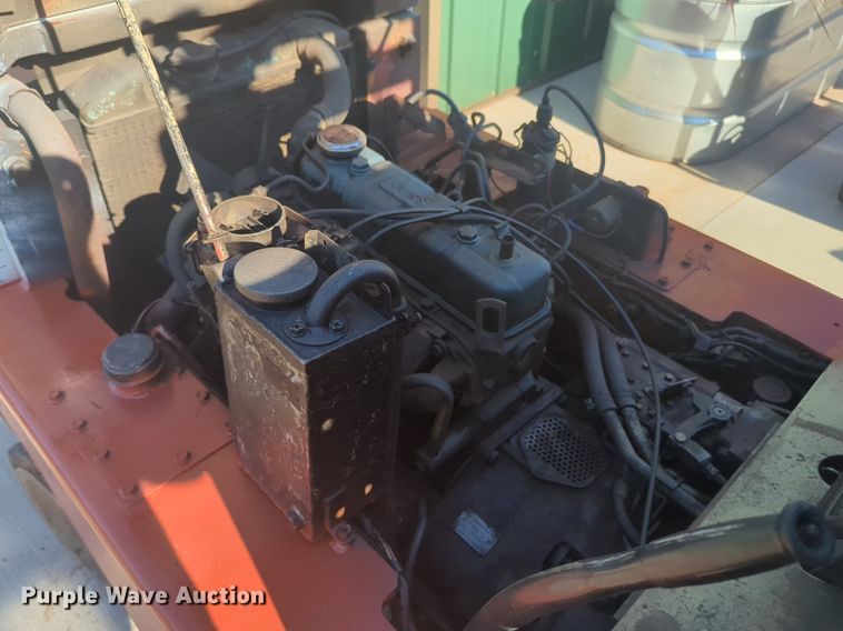 image for item EQ2009 Datsun forklift