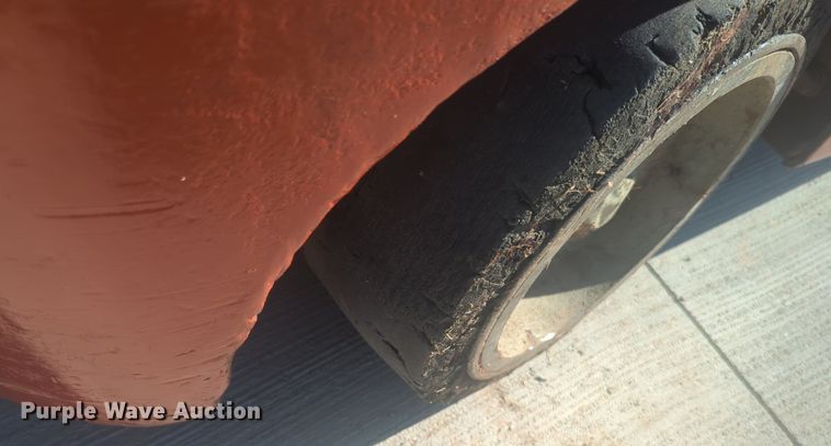 image for item EQ2009 Datsun forklift