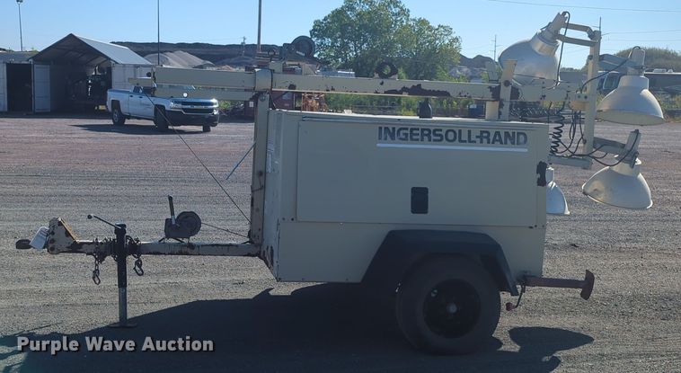 image for item EQ2277 1998 Ingersoll Rand  L64MH light plant