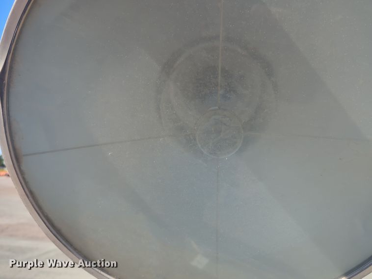 image for item EQ2277 1998 Ingersoll Rand  L64MH light plant