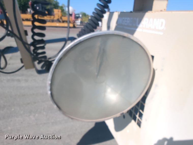 image for item EQ2277 1998 Ingersoll Rand  L64MH light plant