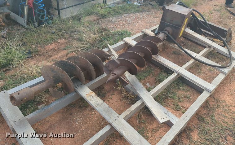 image for item EQ2331 Melroe skid steer auger