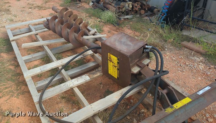 image for item EQ2331 Melroe skid steer auger