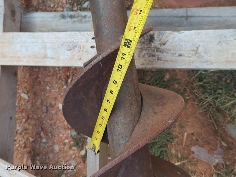 image for item EQ2331 Melroe skid steer auger