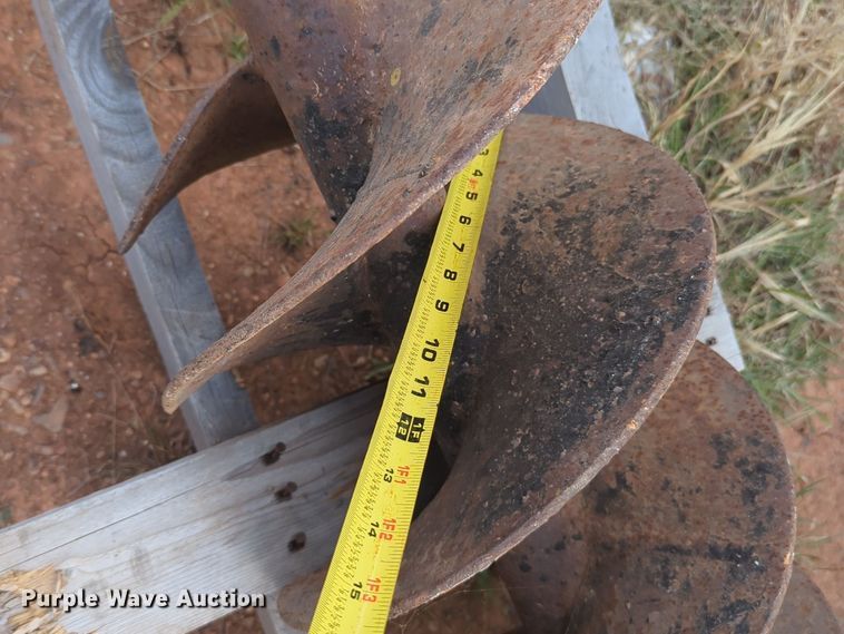 image for item EQ2331 Melroe skid steer auger