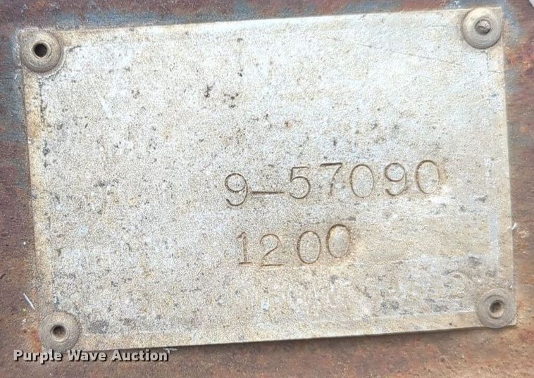 image for item EQ2331 Melroe skid steer auger