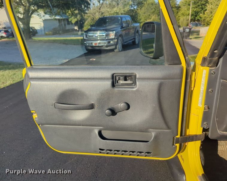 image for item EQ2346 2005 Jeep Wrangler SUV