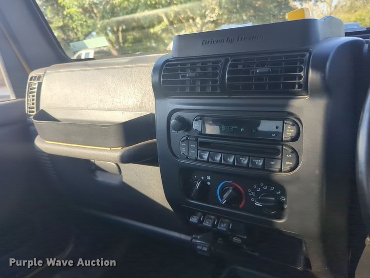 image for item EQ2346 2005 Jeep Wrangler SUV