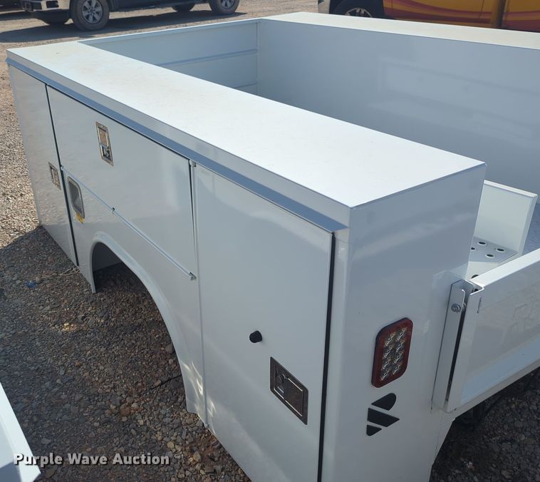 image for item EQ2347 Reading utility bed