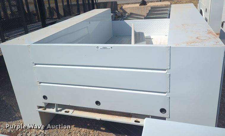 image for item EQ2351 Reading utility bed